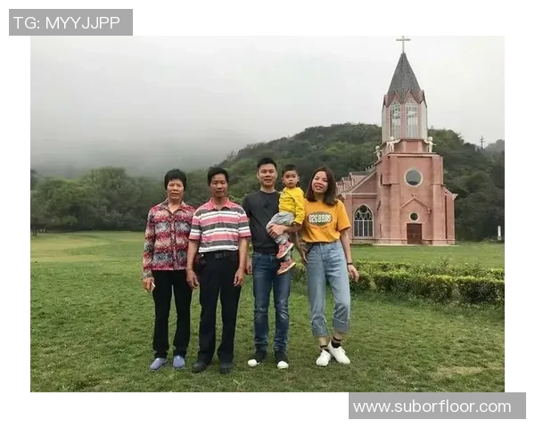 德国足球明星小鹿的成长历程与辉煌成就揭秘